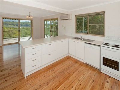 6 Val Crescent, Noosaville