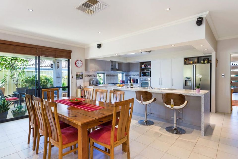 20 Fairburn Crescent , Baldivis
