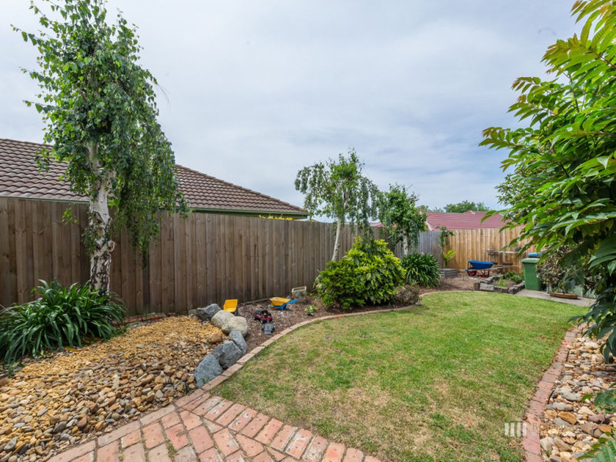 4 GAREM GAM WYND, Narre Warren South