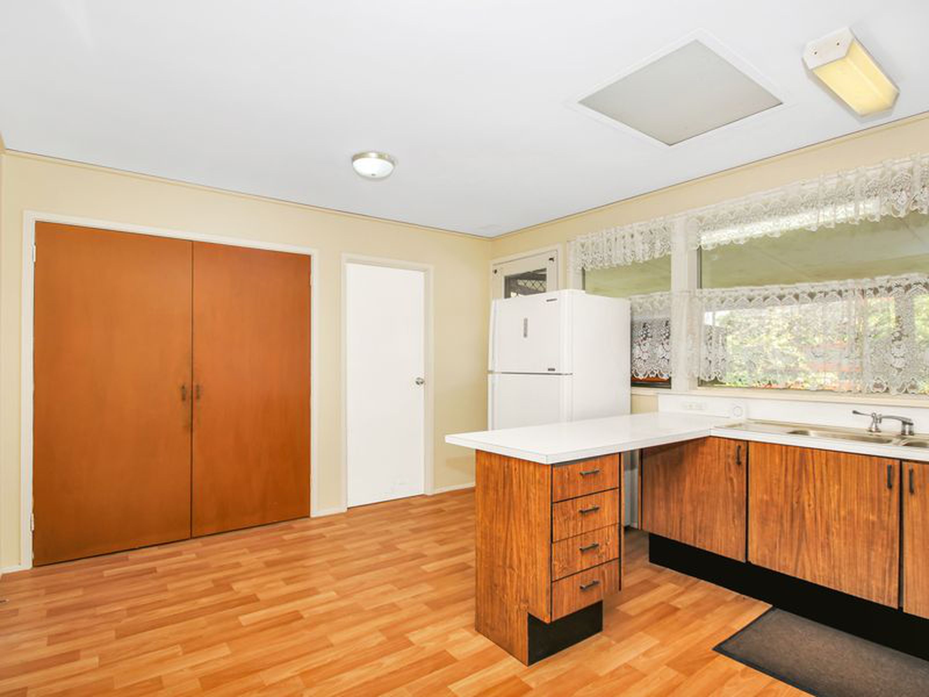 10 Greenhills Avenue, SOUTH PENRITH