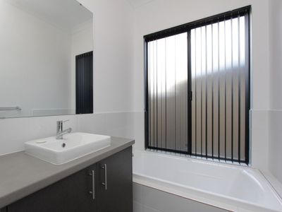 63 Ballycastle Loop, Canning Vale