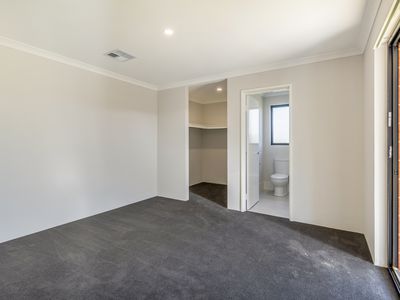 5 Cloudburst Avenue, Baldivis