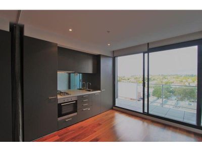 815 / 32 Bray Street, South Yarra