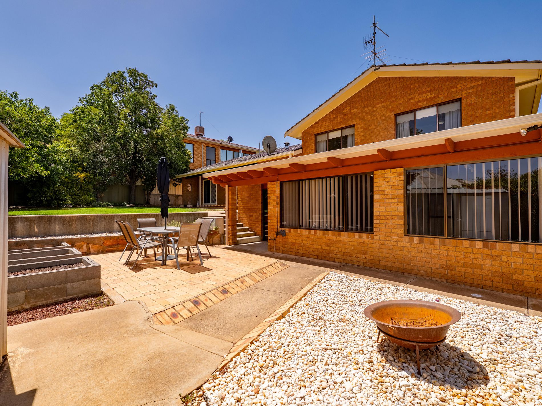 28 Holmes Crescent, Griffith