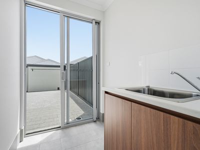 15 Montague Gra, Bushmead