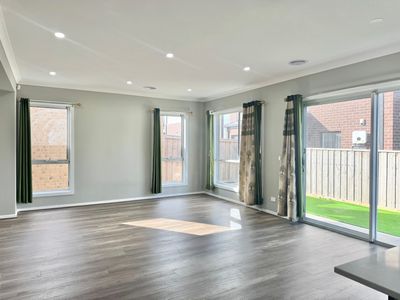 2 Semolina Street, Manor Lakes