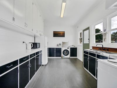 12 Helenwood Grove, Newnham