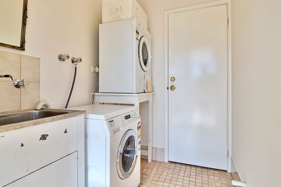 2 Freedman Way , Winthrop