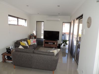 8 / 4 Waterloo Street, Joondanna
