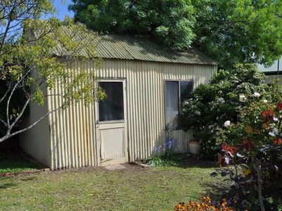 15 Barton St, Forbes