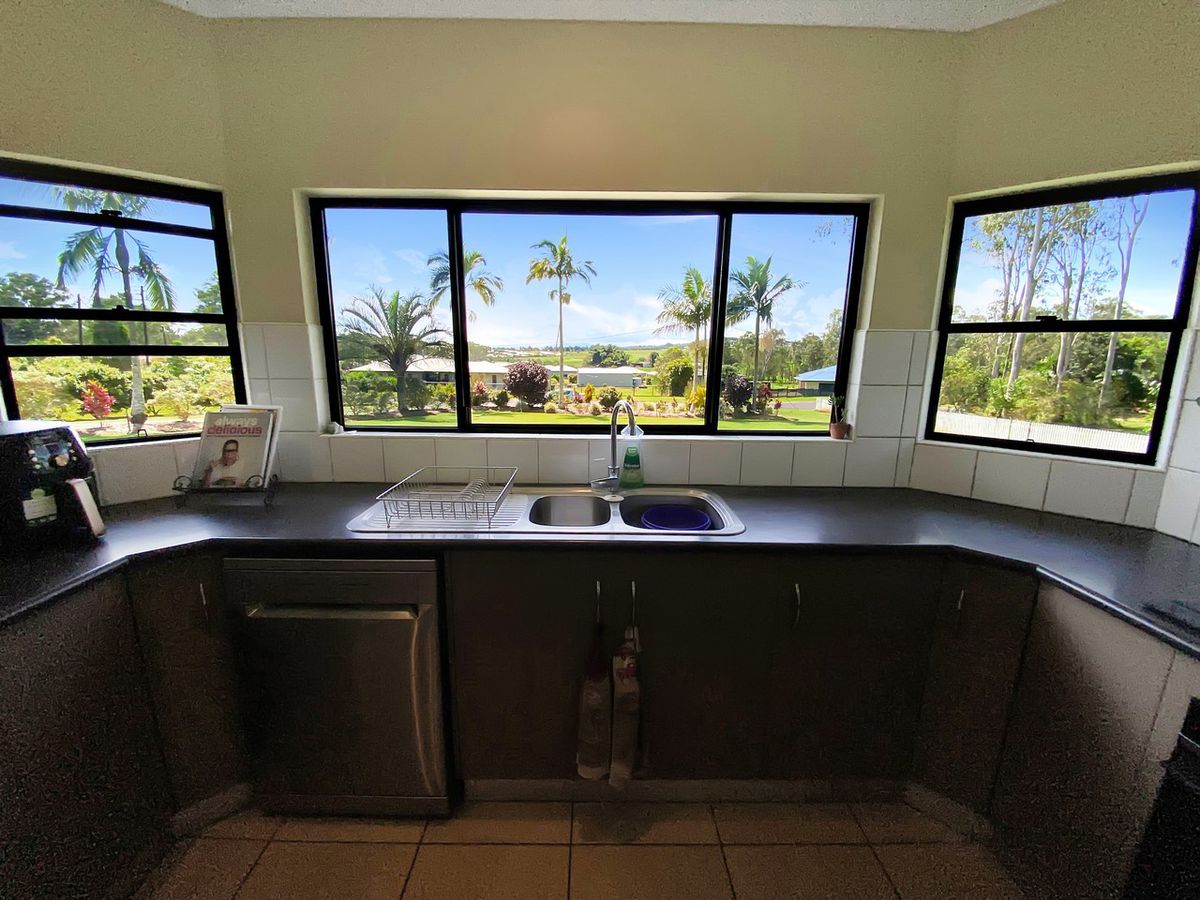 2 Larfield Close, Atherton