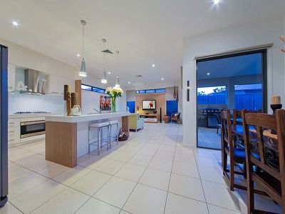 9 Brush Box Place, Wakerley