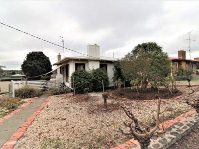 16 Heywood Cres, Seymour