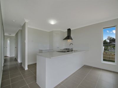2 / A Greenhills Esplanade, Maleny