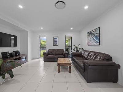 72 Straker Drive, Cooroy