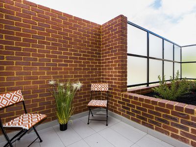 12 / 33 Windsor Street, Perth