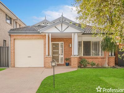 12 Farnborough Court, Wattle Grove