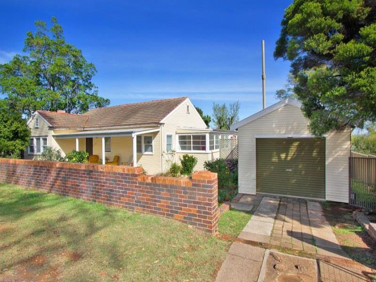 57 Raglan Street, Tamworth First National Real Estate Tamworth