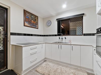 33 Jade Street, Mount Richon