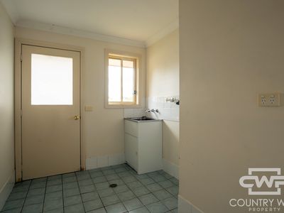 8B Urandangie Street, Guyra