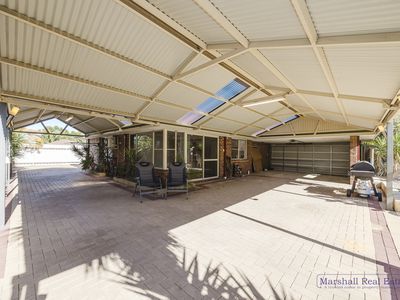 44 Stradbroke Gardens, Ridgewood