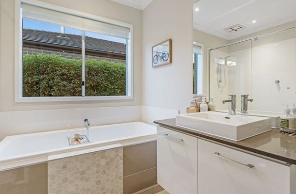 6 Montreal Circuit, Craigieburn