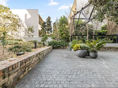 416 / 832 Elizabeth Street, Waterloo