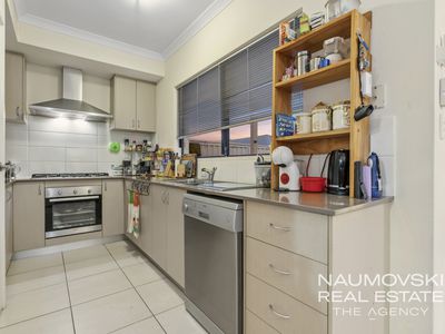 172 Shiraz Boulevard, Pearsall