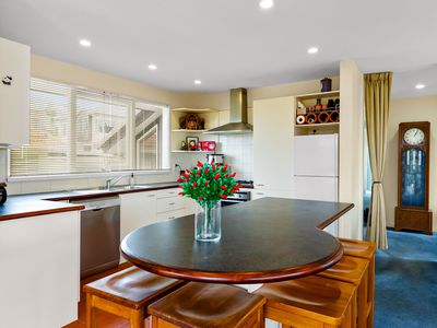 21A Peter Terrace, Castor Bay