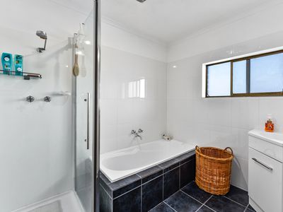 9-11 Eight Mile Creek Road, Racecourse Bay