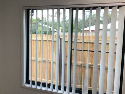 1 / 13 Sharp Cres, Branyan