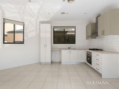 2 / 4 Alberta Street, West Footscray