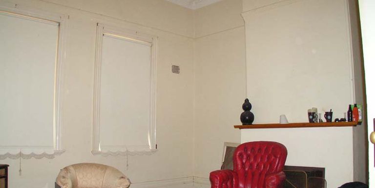 30 Cowslip Street, Violet Town