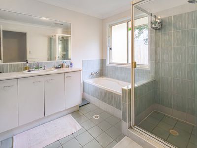 1 Vauton Court, Arana Hills