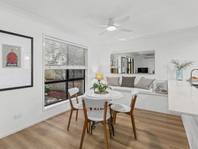 4 / 5 Seabrook Street, Kedron