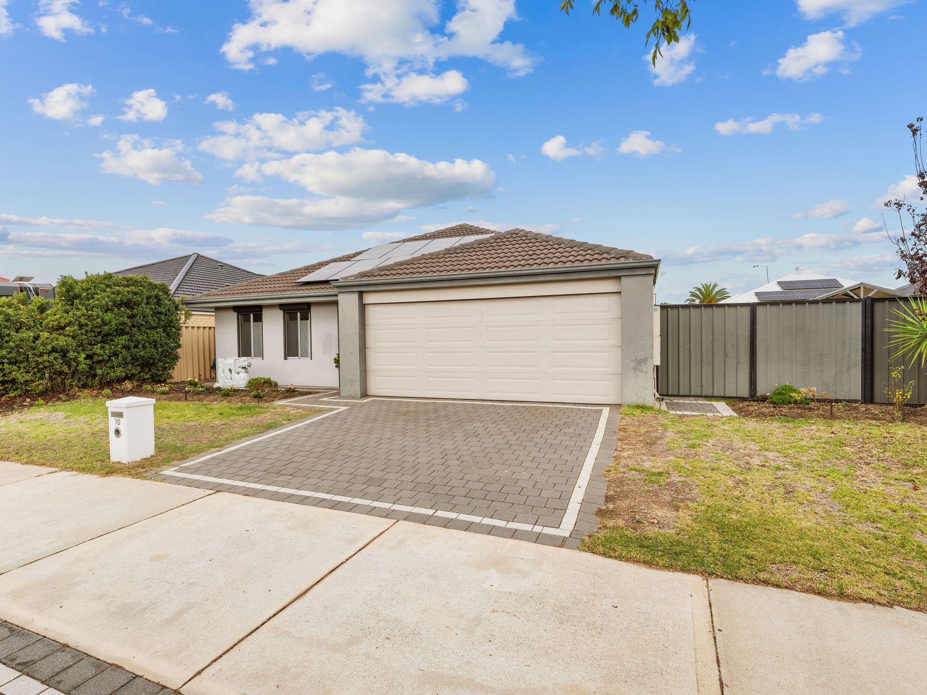 10 Lowerhall Gardens, Southern River