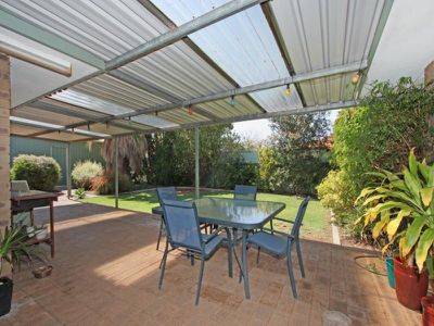 2 Trythall Place, Hannans