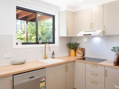 7 Lakeside Drive, Kianga