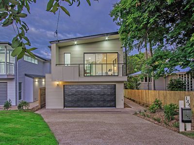 144 Kamarin Street, Manly West