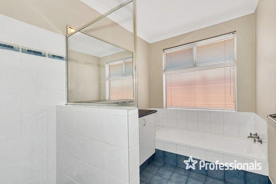 19 VALHERU AVENUE, Rockingham