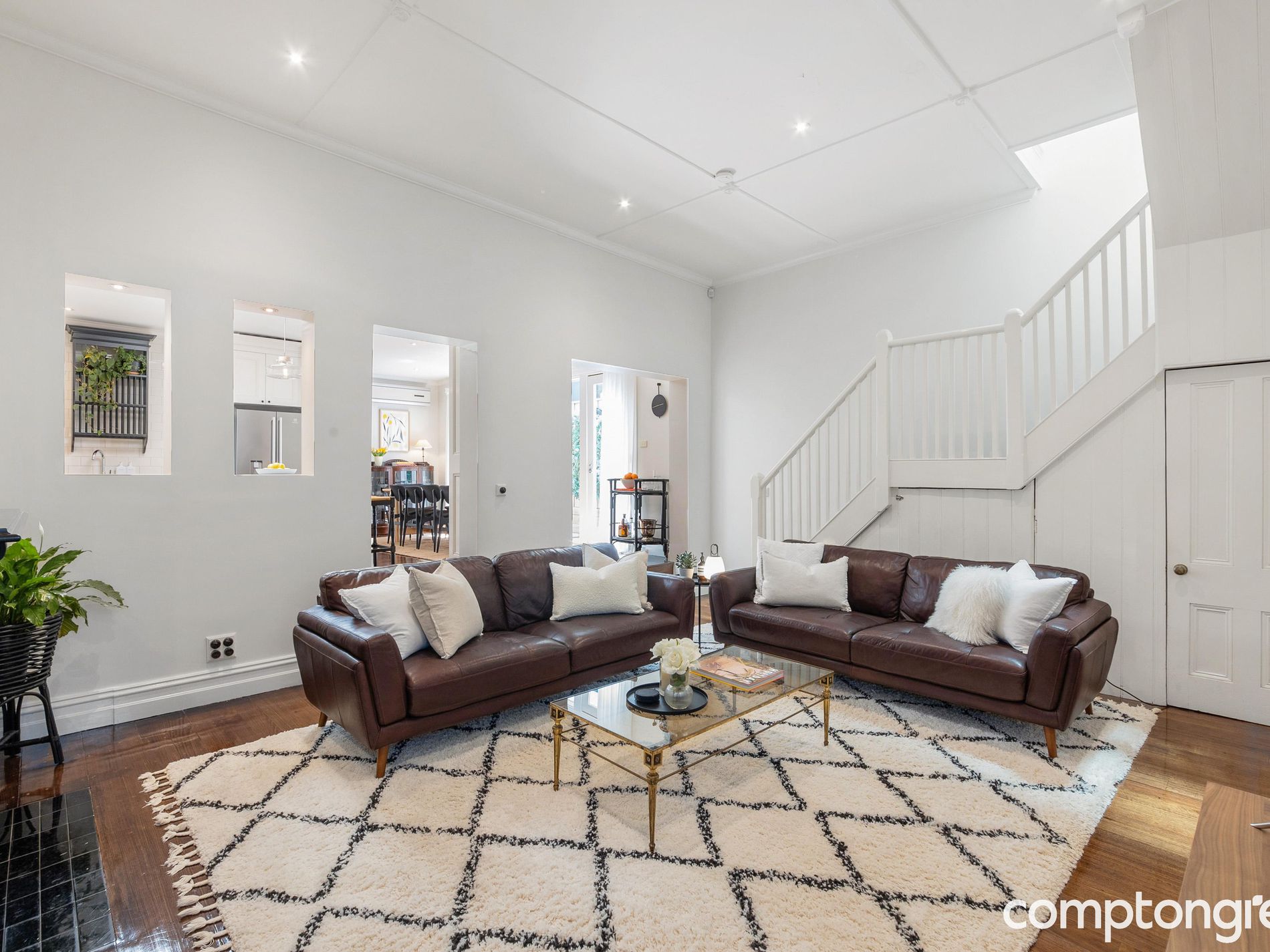 239 Douglas Parade, Newport