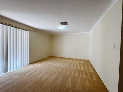 8 / 10 Great Eastern Highway, Somerville