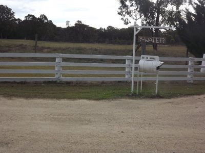 Glen Innes Road, Emmaville