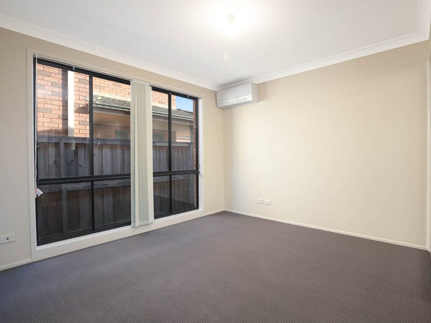 13 Lindley Square, Bidwill