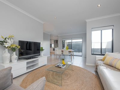 *6C Salmar Way, Westminster