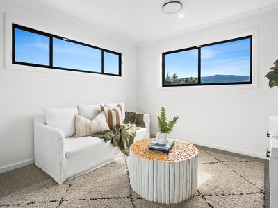 30 Felix Avenue, Horsley