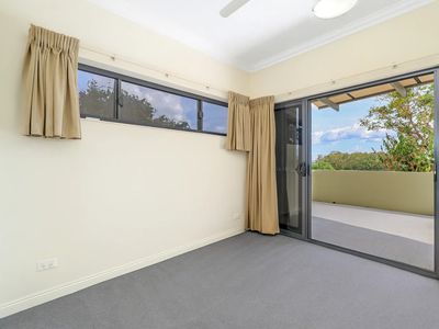 305 / 12 salonika, Parap