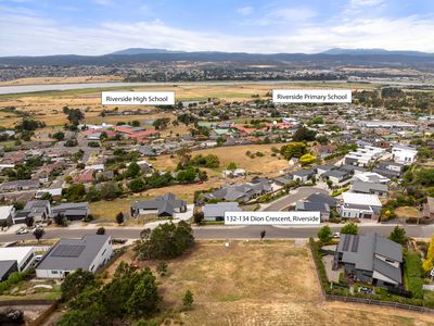 132 Dion Crescent, Riverside
