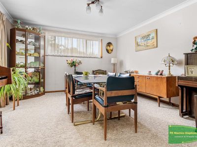 8 Hanover  Crescent, Blayney