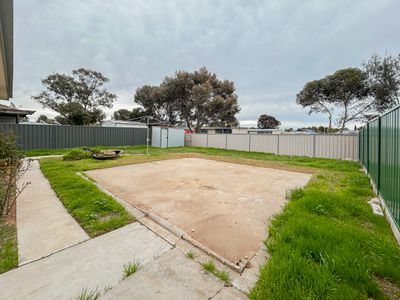 17 Harrison Crescent, Swan Hill